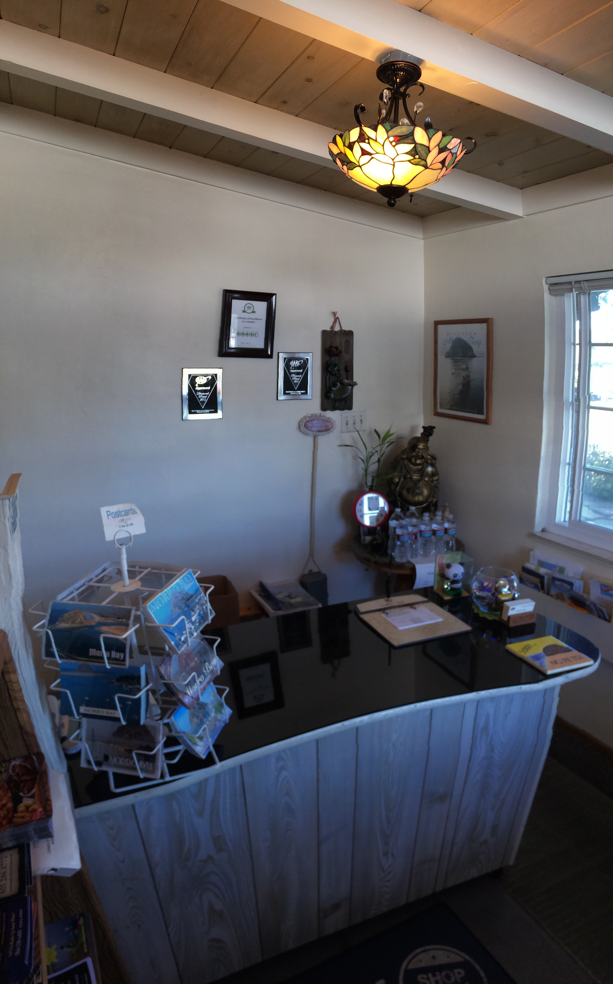 photos-page/SundownInnlobby.jpg